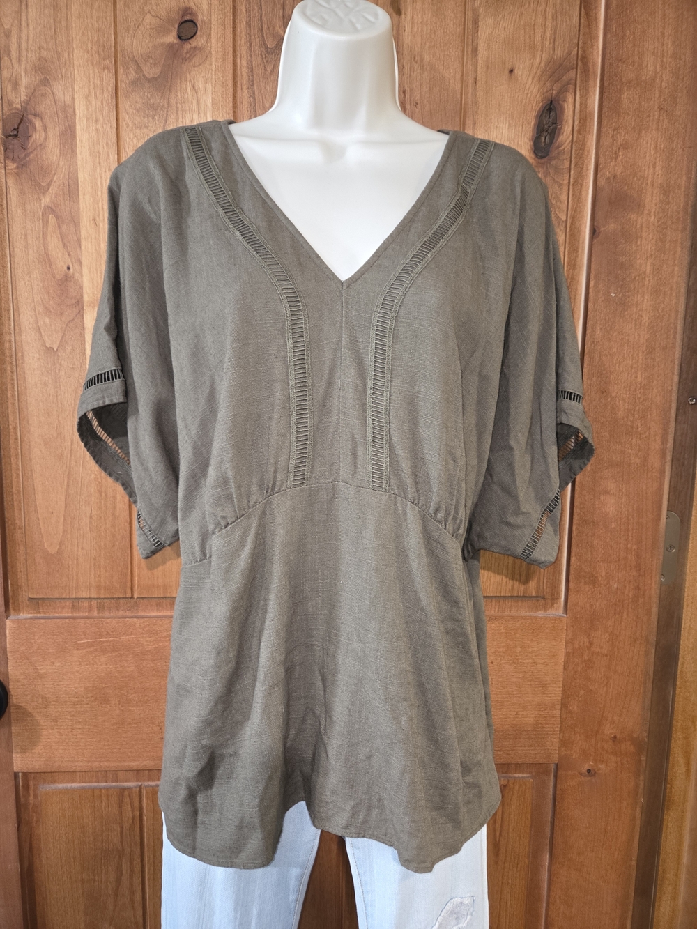 Simply Vera Vera Wang Khaki V-Neck Peasant Top